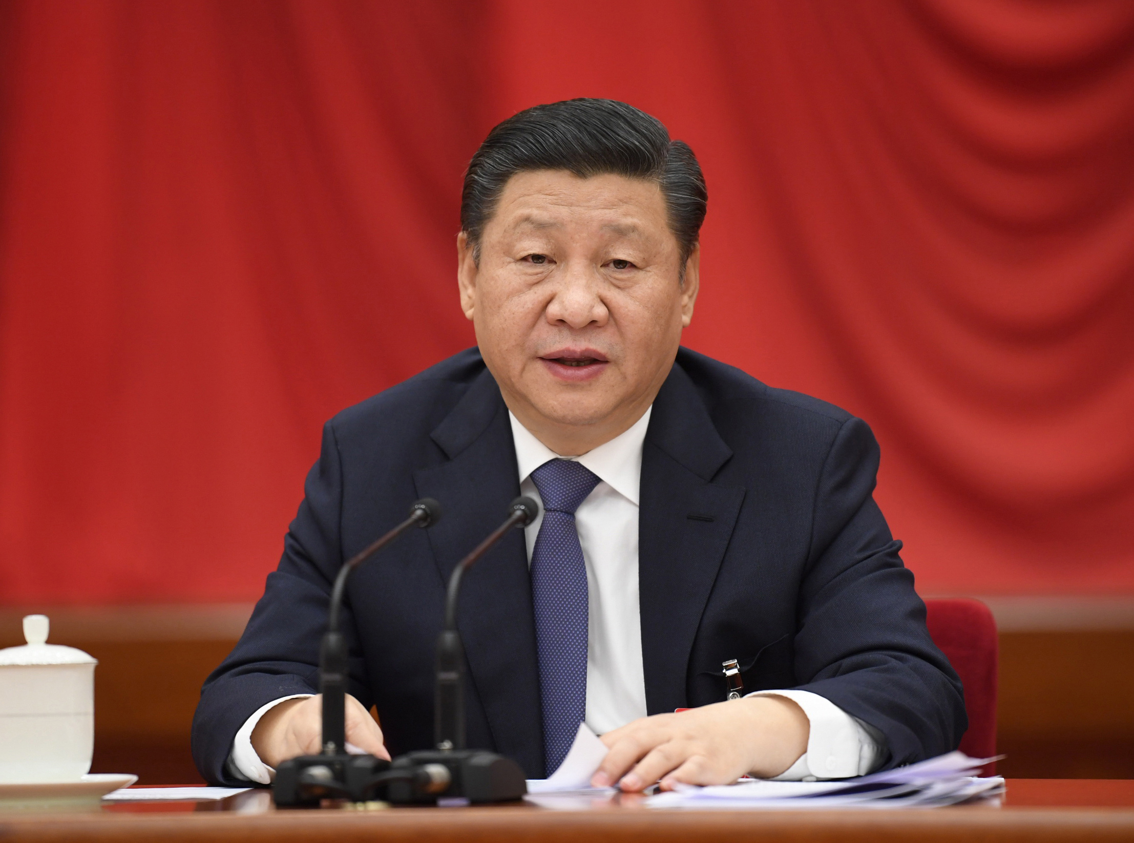习近平:任何组织或者个人都不得有超越宪法法律的特权