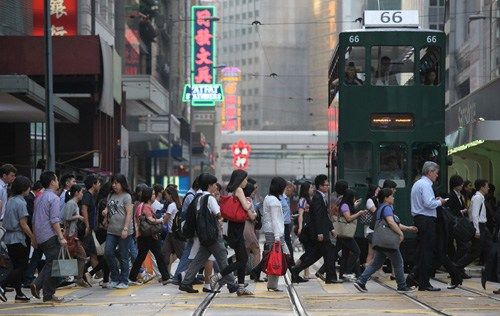香港持续老龄化 65岁以上人口10年增36%