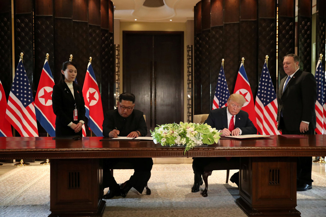 综合报道：特朗普与金正恩在新加坡会面 美朝领导人签署联合公报（高清版权大图）