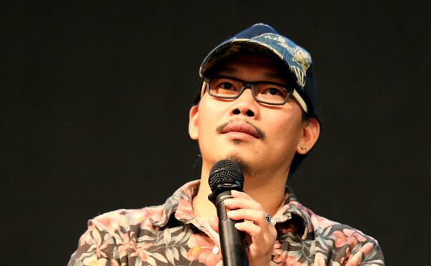 他发传单收垃圾，却是周杰伦背后的男人(组 图)