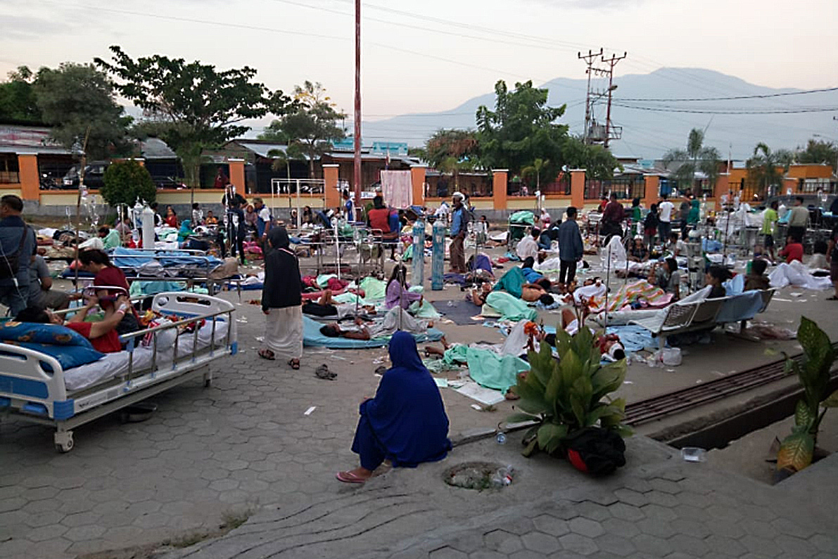 印尼7.4级地震引发海啸 人数升至384人