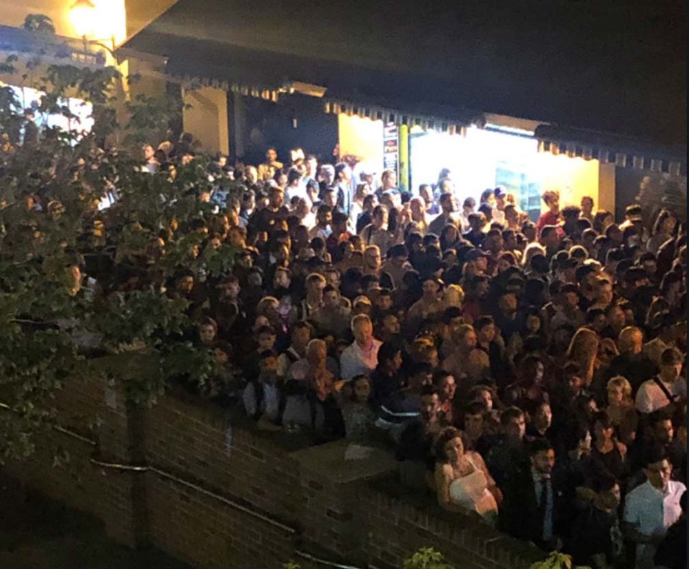 机场暴乱，火车崩溃…6个愤怒中国人刷爆澳洲头条！
