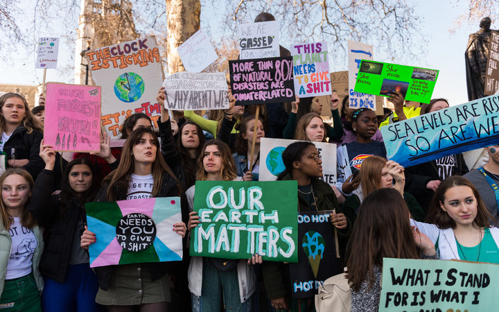 罕见！老师支持学生罢课抗议气候变化