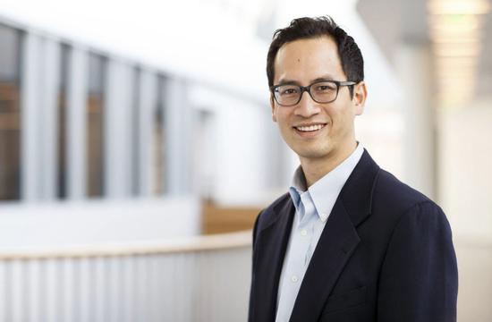 华裔科学家成功解码脑电波 AI直接从大脑合成语音(图)