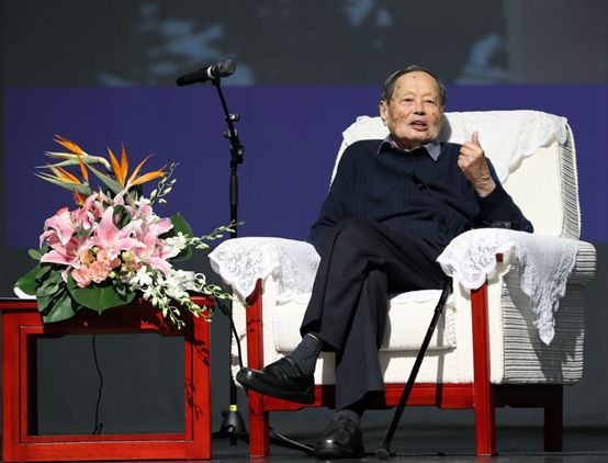 杨振宁:盛宴已过,从30年前就已走在末路上(图)
