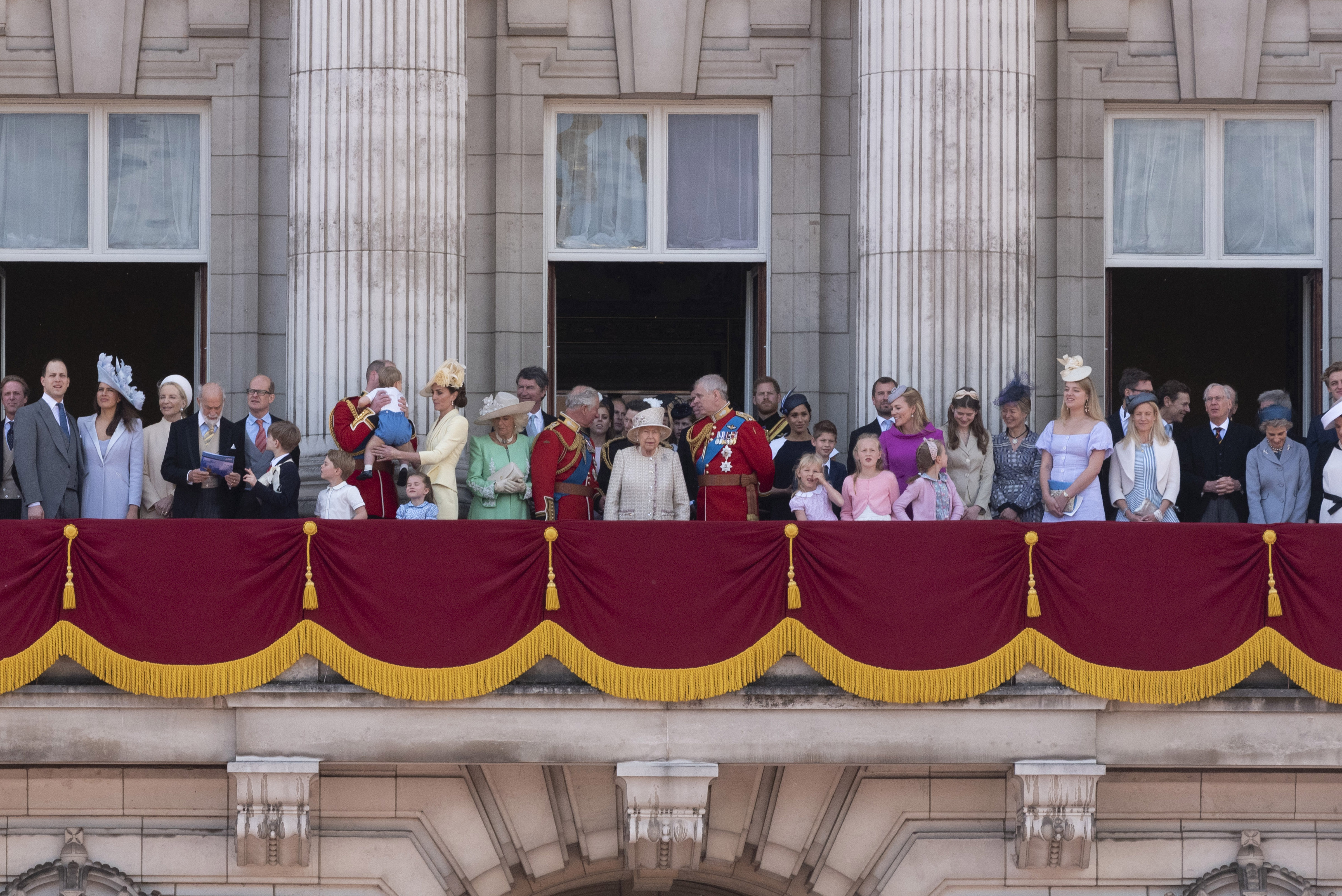 英国女王庆祝93岁生日
