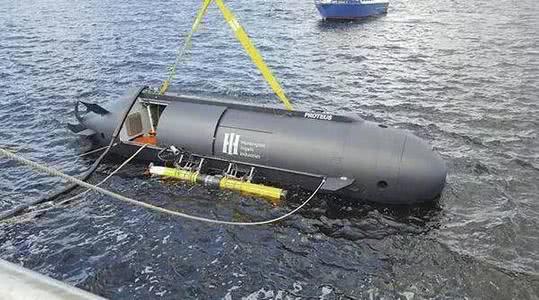 俄一科研深水潜航器起火 14名船员死亡