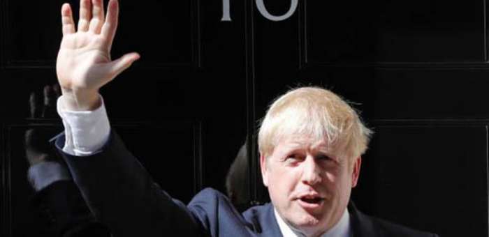 英国首相宣布向国民保健制度注资18亿英镑