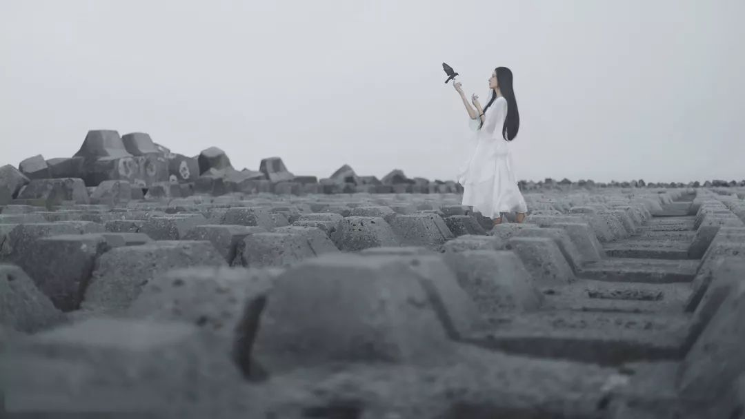 消失的100万成年人，还在假装都挺好……(组图)