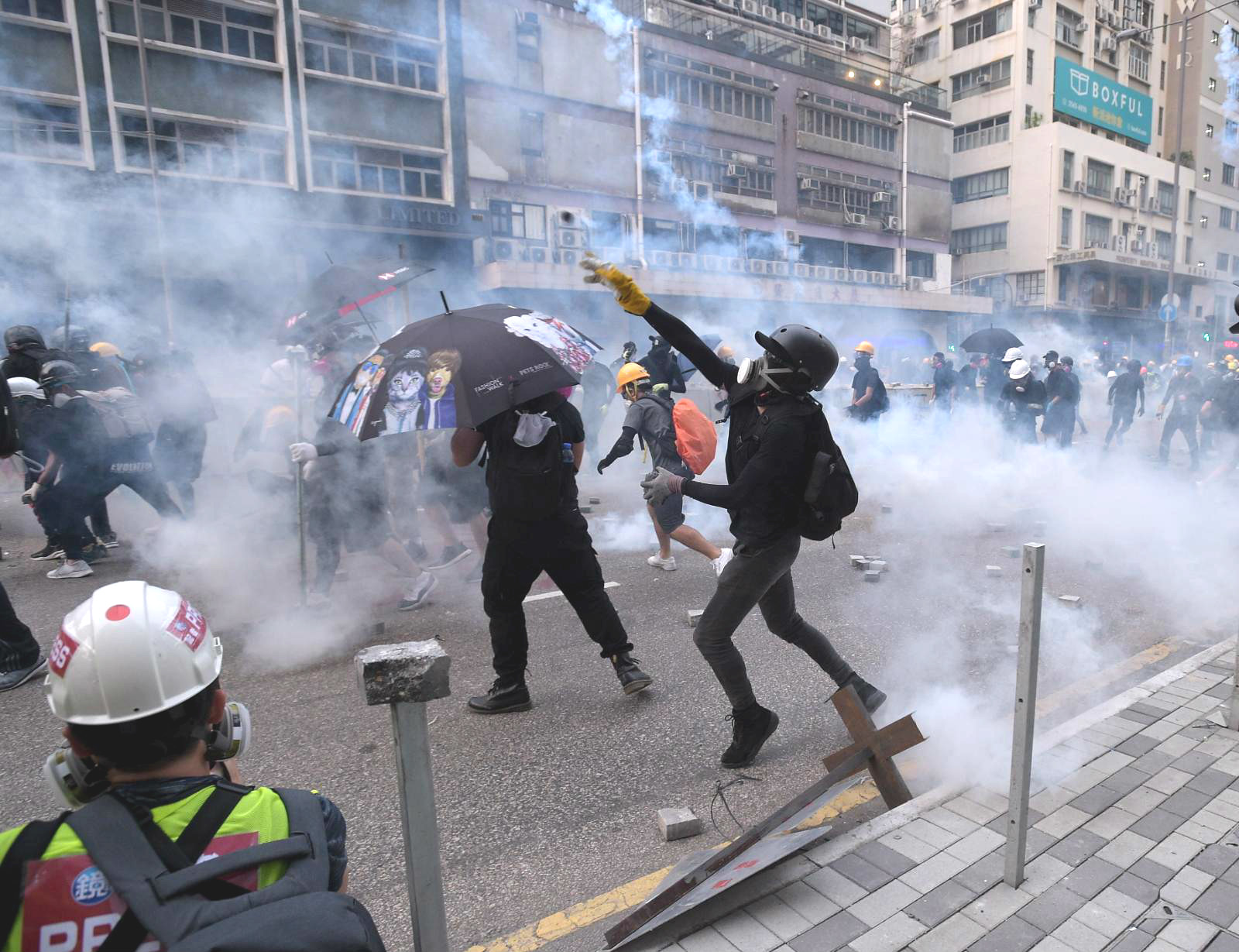 香港教育局：修例风波至今约有80名教师或教学助理被捕