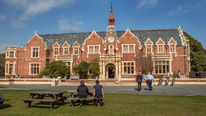 林肯大学一名学生确诊，学校要求相关人员自我隔离