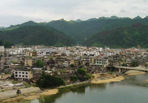 中国仍在使用象形文字的少数民族自治县宣告脱贫