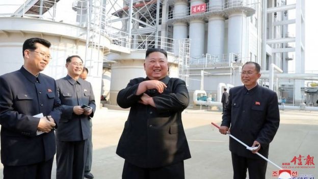 终于露面了！朝鲜官方媒体报道称金正恩公开亮相