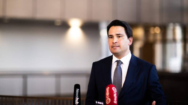 快讯！西蒙·布里奇斯刚刚丢掉了他的国家党领袖职务