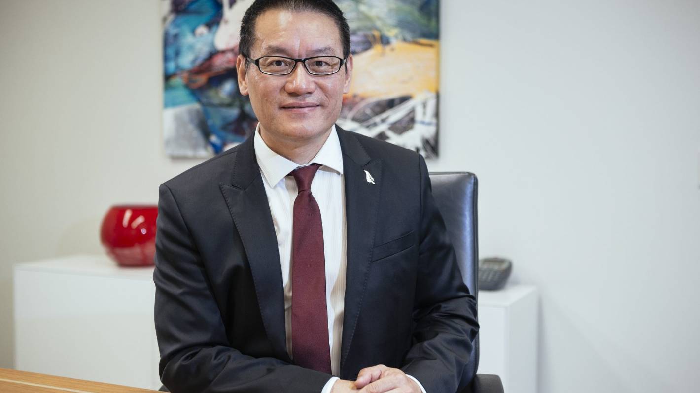 高调排名，连任稳定，霍议员却宣布退出政坛