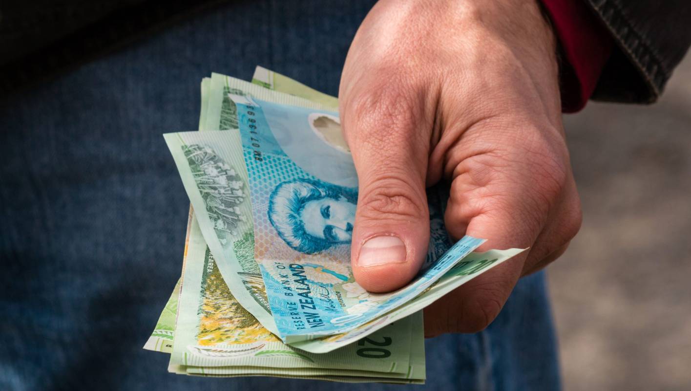 工党：将对高收入人群征税