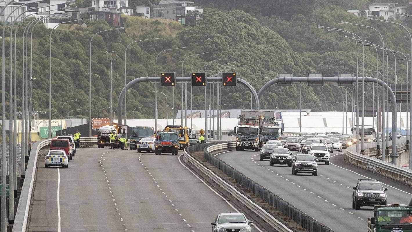 逆行10公里！惠灵顿市区高速公路发生严重车祸，两人死亡