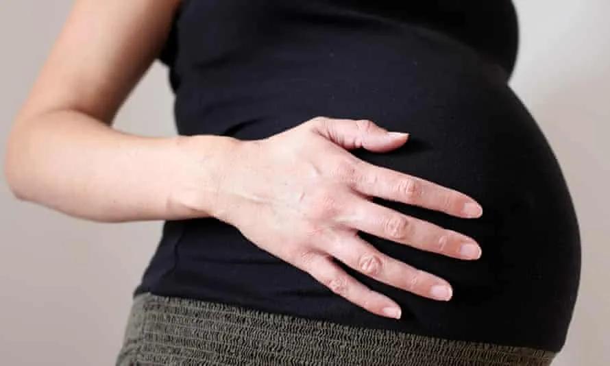 照顾孩子和老公，女性在韩国仍受歧视？韩国“孕妇指南”引众怒