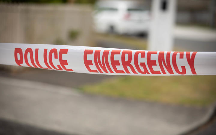 Hāwera发现两人死亡，警方介入调查