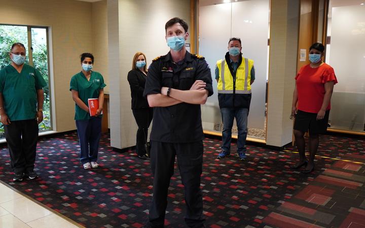 隔离管理设施工作人员竟遭不公平对待 三月底前疫苗无望