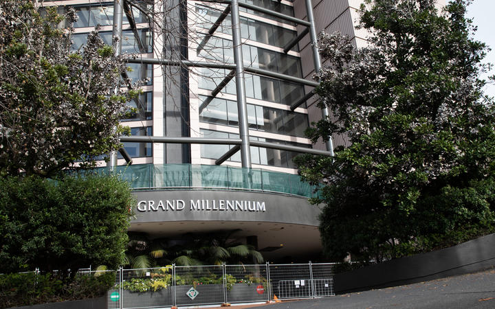 突发：奥克兰千禧酒店一名隔离设施工作人员确认感染新冠病毒