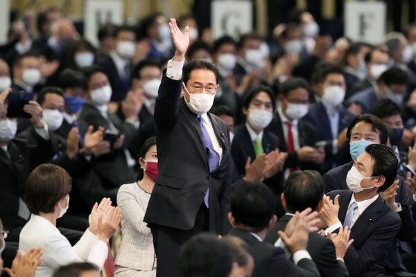 岸田文雄胜选，他能解决日本困局吗？