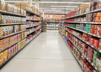 年度食品价格上涨创新高——商业部长: “需要控制超市高额利润”,打击超市双头垄断