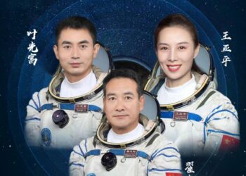 神舟十三号载人飞船成功返回
