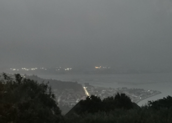 南岛大雪封路，北岛大雨倾盆，极端天气将持续到下周末