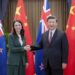 习近平会见新西兰总理阿德恩