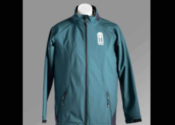 校服太贵，父母考虑让孩子在家上学！起步价540纽元，且强制购买
