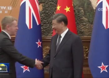 习近平会见新西兰总理希普金斯：愿同新方共同努力，开启两国关系新的50年