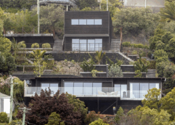 新西兰房屋改建务必合规：未获许可施工面临重罚，基督城开发商案例敲响警钟